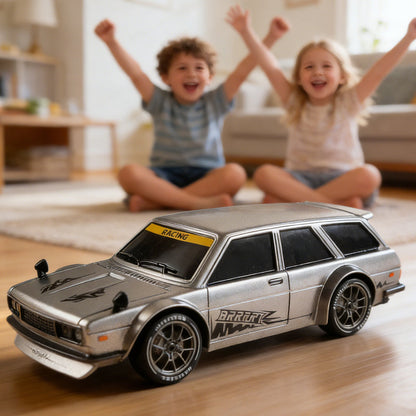 🔥Ideal Christmas gift for hobby‑lovers 🎁1:24 Scale RC Drift Car with LED Lights